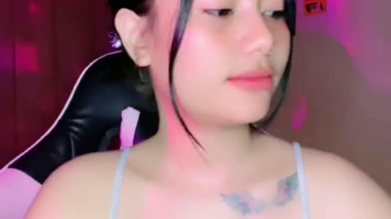 Dinda Disetubuhi Ganas! Kontol Berotot Ngamuk, Crottnya Meledak, Muka & Memek Basah Kuyup! (FULL HD)